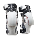 Joelheira Pod K8 3.0 Carbon/Grafite – Órtese Articulada em Fibra de Carbono para Motocross e Enduro